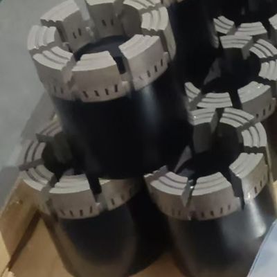 قطعه ای از الماس برای استخراج هسته سنگ متوسط تا سخت